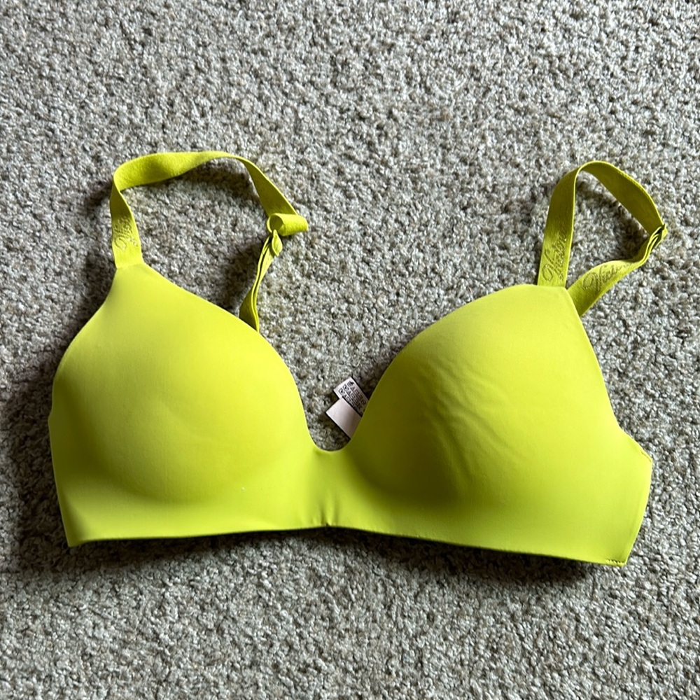 32c Victoria’s Secret bra